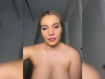 LYALYAtop — Bongacams stream photo (Jun 2026)
