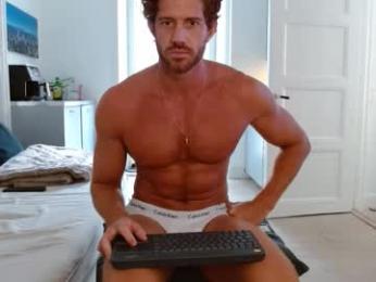 alphahung23 — 在 chaturbate 直播的网络摄像头模特