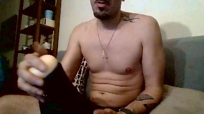 Chicosexyhetero — 在 cam4 直播的网络摄像头模特