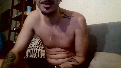Chicosexyhetero — 在 cam4 直播的网络摄像头模特