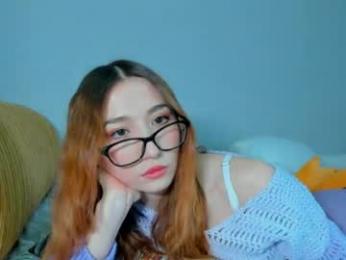 moon_flora — 在 chaturbate 直播的网络摄像头模特