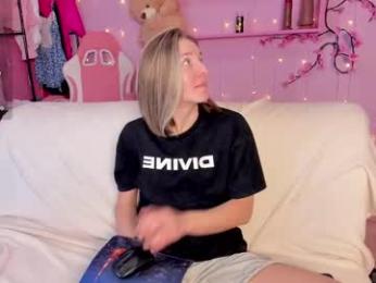 jasmine_urprincess — Chaturbate stream photo (Apr 2025)