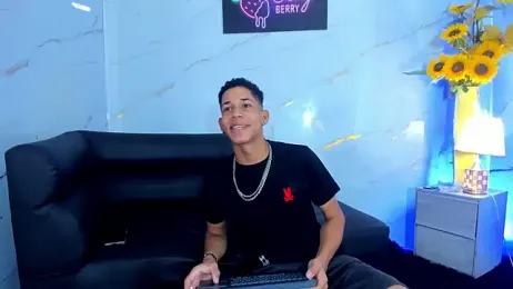 Little_Dhana — Stripchat stream photo (Sep 2025)