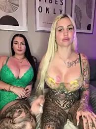 CoraDiamond — Stripchat stream photo (Apr 2026)