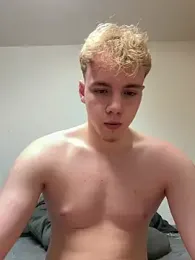 David_Deluxe_69 — 在 stripchat 直播的网络摄像头模特