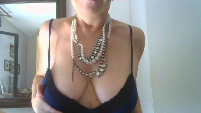 elizabeth10 — Cam4 stream photo (Aug 2026)