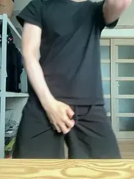 Alexkimsumin — 在 stripchat 直播的网络摄像头模特