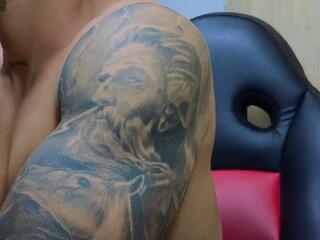 Ethan G — 在 flirt4free 直播的网络摄像头模特