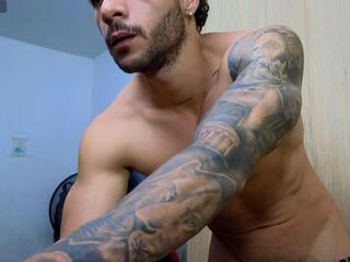 Ethan G — 在 flirt4free 直播的网络摄像头模特