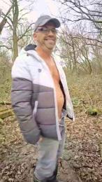 dave_naked — 在 cam4 直播的网络摄像头模特