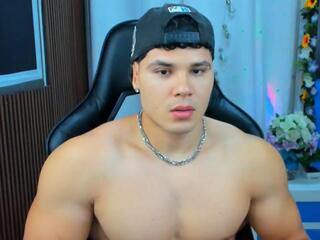 Aurelio Strong — flirt4free