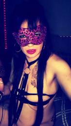 lina5555 — 在 cam4 直播的网络摄像头模特
