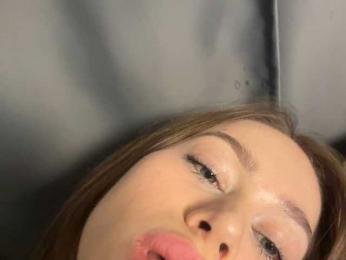nikaxx — 在 bongacams 直播的网络摄像头模特