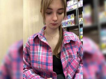 Wild-catt — 在 bongacams 直播的网络摄像头模特