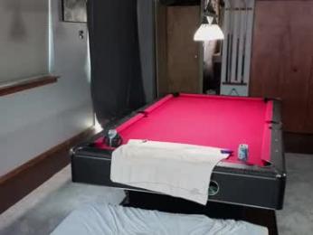 derrick_and_brittany — 在 chaturbate 直播的网络摄像头模特