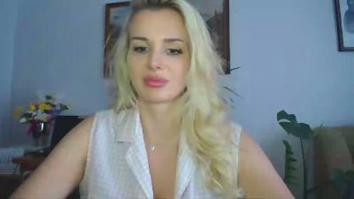 CorneliaBeauty — 在 cam4 直播的网络摄像头模特