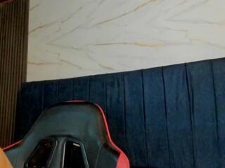 Jonas Lewis — 在 flirt4free 直播的网络摄像头模特