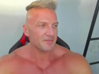 fuckinghotman — Chaturbate stream photo (Apr 2025)