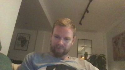 enjoydisfru2 — 在 cam4 直播的网络摄像头模特
