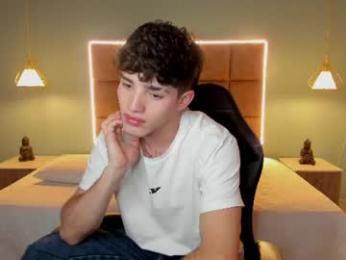 alejootwink — Chaturbate stream photo (Jun 2026)
