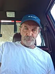 Hotbodyscottie — 在 stripchat 直播的网络摄像头模特