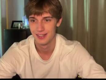 mason_gallagher — 在 chaturbate 直播的网络摄像头模特
