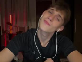 mason_gallagher — 在 chaturbate 直播的网络摄像头模特