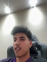 henrids — 在 stripchat 直播的网络摄像头模特