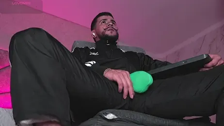 DickGriffith_ — 在 stripchat 直播的网络摄像头模特