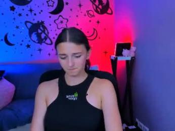 rosaliemoonn — 在 chaturbate 直播的网络摄像头模特