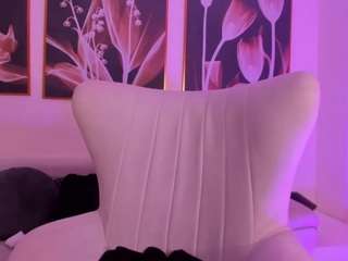 meganwest — Camsoda stream photo (Feb 2026)