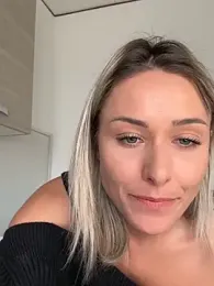 petrouchkaaa_ — Stripchat stream photo (Mar 2026)