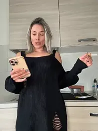 petrouchkaaa_ — Stripchat stream photo (Mar 2026)