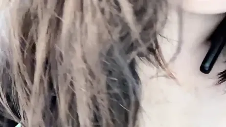 EX-886 — 在 stripchat 直播的网络摄像头模特