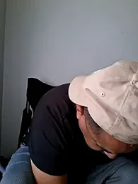 hungpenis210 — Stripchat stream photo (Aug 2026)
