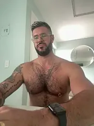mrbighairychest — Stripchat stream photo (Aug 2026)
