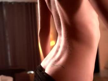 shiningstarrr — 在 chaturbate 直播的网络摄像头模特