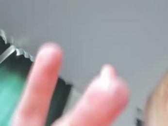 krisi_myrr — 在 chaturbate 直播的网络摄像头模特