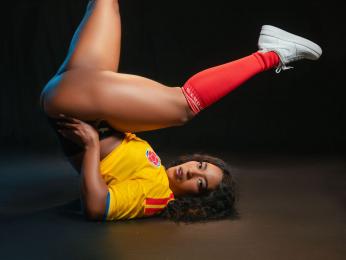 MelanyDavish — 在 livejasmin 直播的网络摄像头模特