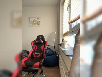 Amelia575-1 — 在 bongacams 直播的网络摄像头模特