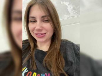 -LeiaProseccina- — 在 bongacams 直播的网络摄像头模特