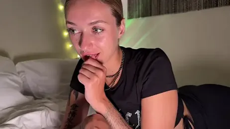 _Kiss_me_hard_ — 在 stripchat 直播的网络摄像头模特