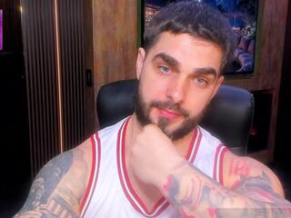 Carlosz Azizz — 在 flirt4free 直播的网络摄像头模特