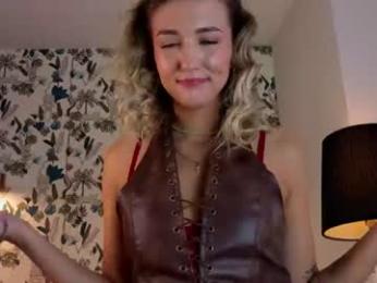 adelanovela — Chaturbate stream photo (Aug 2026)