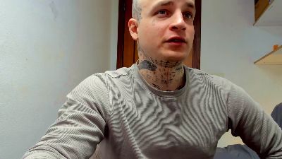 Layneinchains — Cam4 stream photo (Mar 2026)