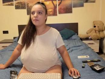 adellineee — bongacams