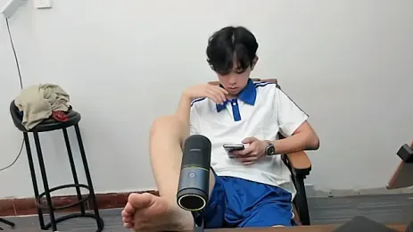 JKQ_334 — 在 stripchat 直播的网络摄像头模特