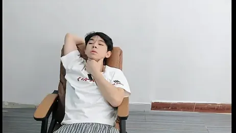 JKQ_334 — 在 stripchat 直播的网络摄像头模特