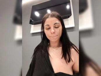 -Lili — 在 bongacams 直播的网络摄像头模特