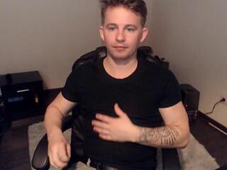 Landon York — 在 flirt4free 直播的网络摄像头模特